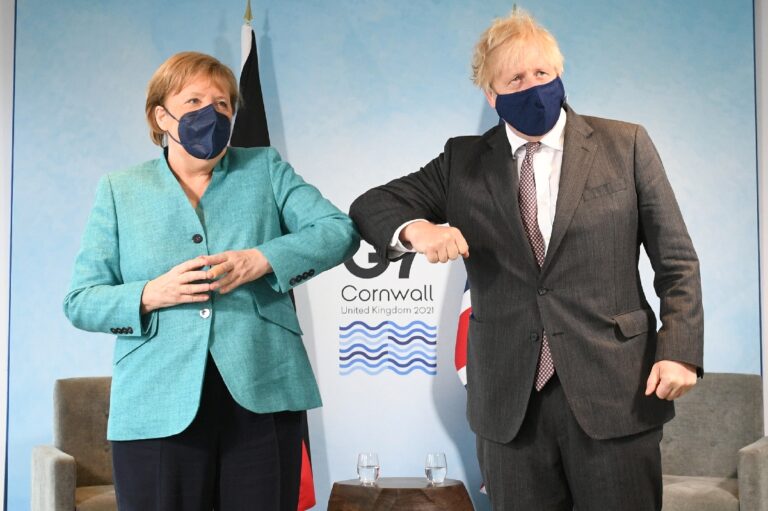G7_Cornwall_2021_Johnson_Merkel_mondkapje